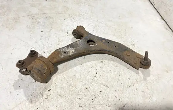 Ford Focus Front lower control arm/wishbone 