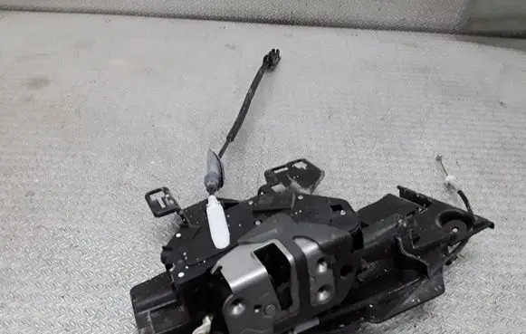 Ford Fiesta Front door lock 8A6AA21812BE