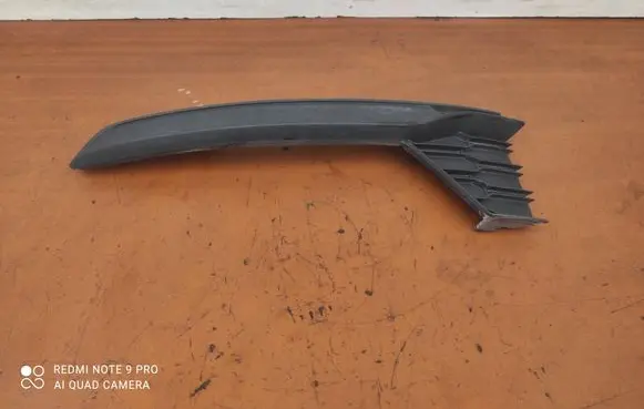 Skoda Rapid (NH) Front bumper lower grill 320010112 5JA807681A
