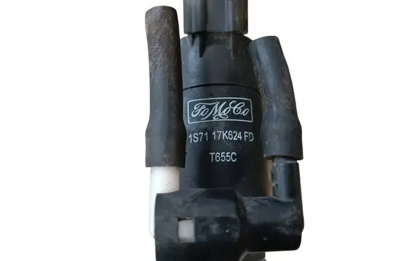 Volvo V70 Windscreen/windshield washer pump 1S7117K624FD