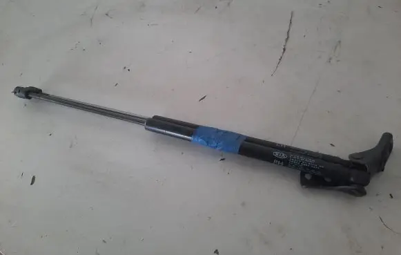 KIA Carens I Tailgate/trunk strut/damper