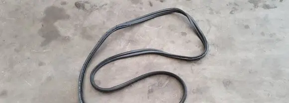 Ford Focus Trunk rubber seal (body) 