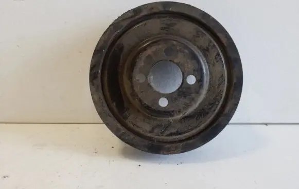 Volkswagen PASSAT B6 Crankshaft pulley 03G105243