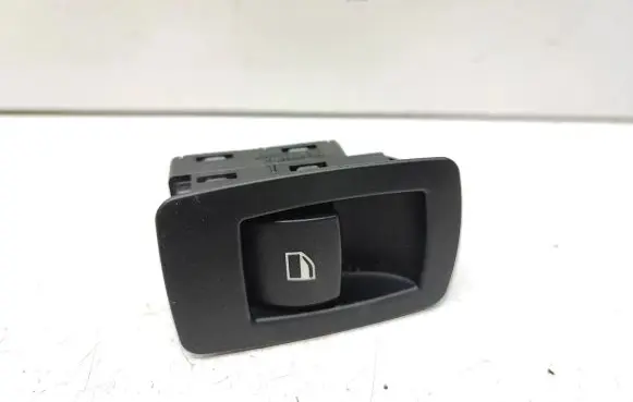 BMW X3 E83 Electric window control switch 9113773