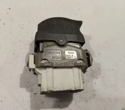 Renault Megane II Electric window control switch 220510C