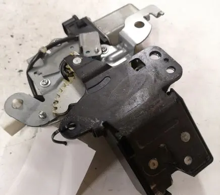 Mazda 6 Tailgate/trunk/boot lock/catch/latch LM658VA ED459811