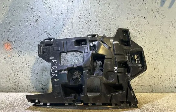 Volvo V40 Front bumper mounting bracket 31425002