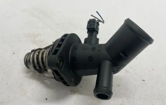 Opel Insignia A Thermostat/thermostat housing 55505571