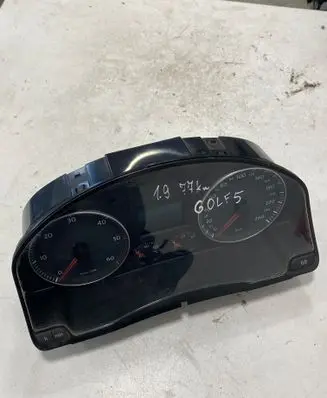 Speedometer (instrument cluster)