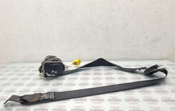 Volkswagen Touran I Front seatbelt 1T1857705A