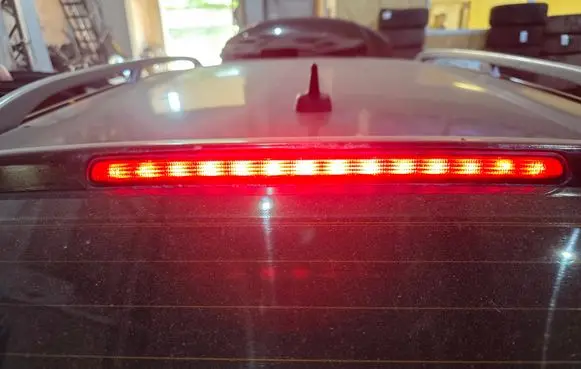 Audi A4 S4 B7 8E 8H Third/center stoplight 8E9945097B 37058