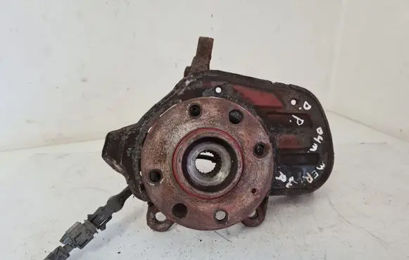 Opel Meriva A Front wheel hub spindle knuckle
