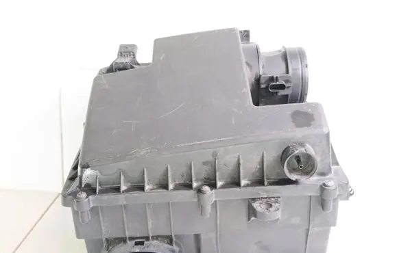 Volkswagen Amarok Air filter box 2H0129620 2H0129607 0261230235