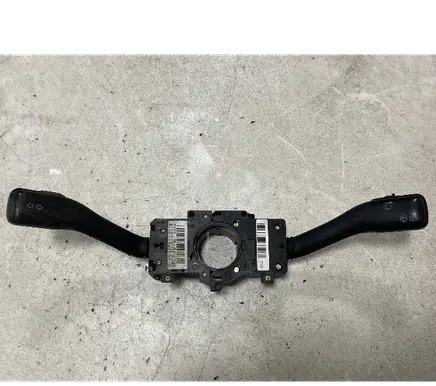 Audi A3 S3 8L Wiper turn signal indicator stalk/switch 4B0953503F