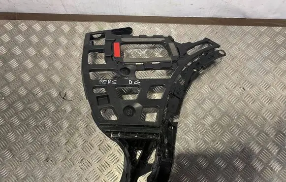 Porsche Cayenne (92A) Bumper support mounting bracket corner 7P5807772