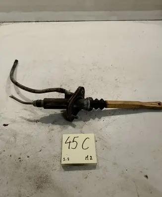 Volvo 850 Clutch master cylinder 30805112