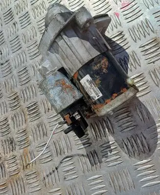 Renault Kadjar Starter motor 233000557R