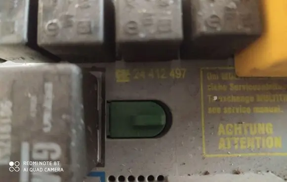 Opel Astra G Fuse module 24412497 24431677