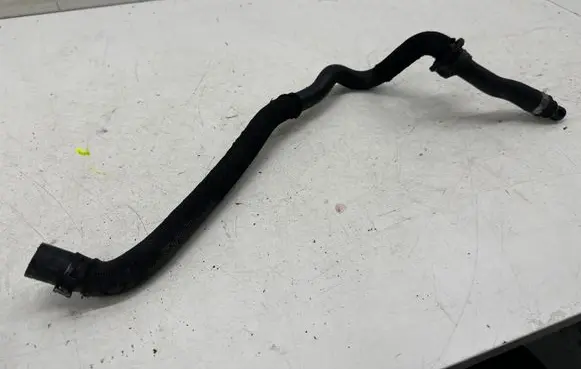 Mercedes-Benz E W213 Engine coolant pipe/hose