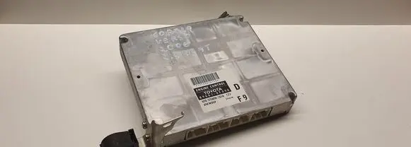 Toyota Corolla Verso AR10 Engine control unit/module 896610F090 MB1758007614