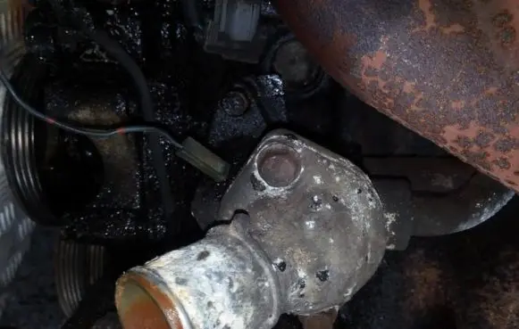 Mazda 626 Engine coolant pipe/hose