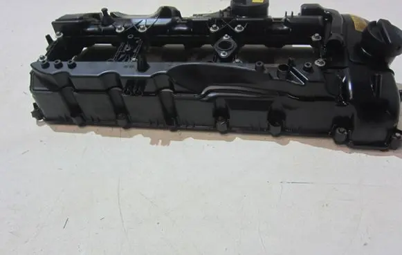 BMW X3 F25 Engine cover (trim) 7570292