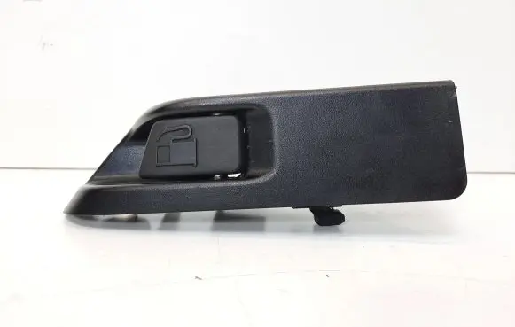 Toyota Yaris Fuel tank opening switch 