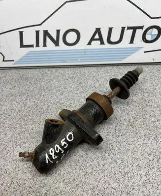 BMW 3 E90 E91 Clutch master cylinder