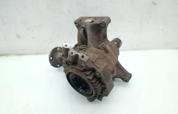 Nissan X-Trail T30 Gearbox transfer box case XUK