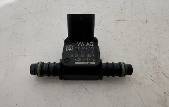 Volkswagen Taigo Vacuum line/pipe/hose 05E906052