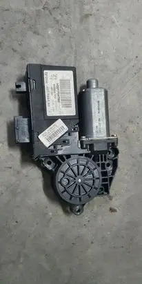 Peugeot 307 Vent window/glass motor 9651734780