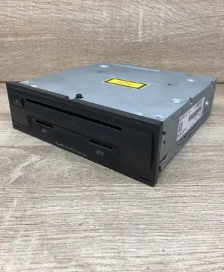 Audi A8 S8 D3 4E Navigation maps CD/DVD 4E0035652A 4E0035652