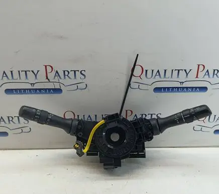 Subaru Outback (BS) Wiper turn signal indicator stalk/switch 83111AL05