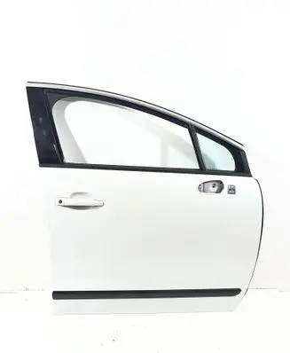 Peugeot 3008 I Front door 