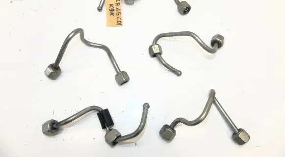 Mercedes-Benz A W176 Fuel injector supply line/pipe 