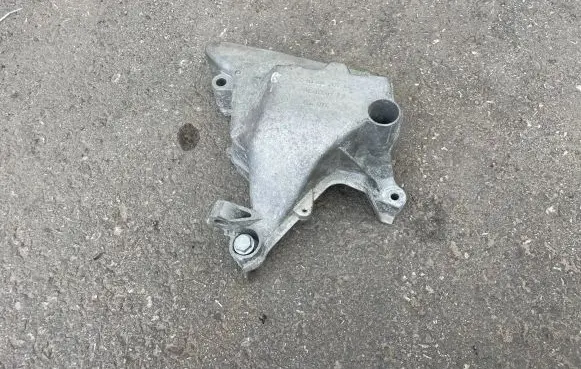 Volkswagen Up Engine mounting bracket 04C199207D