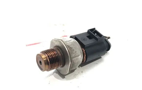 Skoda Superb B6 (3T) Fuel pressure sensor 03L906054