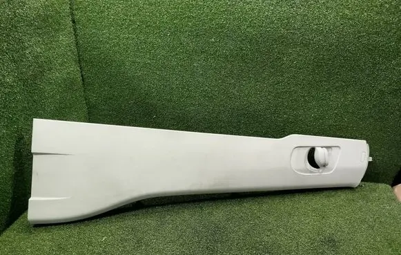 Man TGE 1gen (B) pillar trim (top) 7C0868311 7C0867243