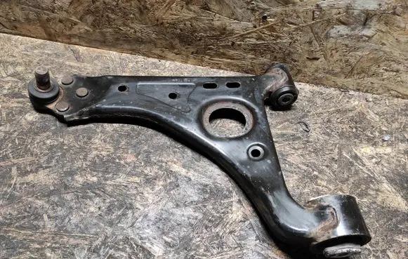Chevrolet Trax Front lower control arm/wishbone 13B2309 570613054B270
