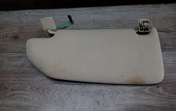 Volvo V70 Sun visor