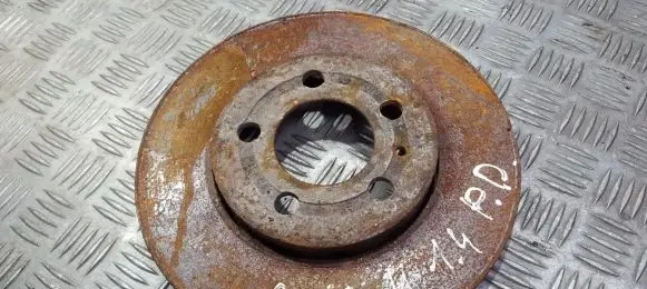 Volkswagen Golf IV Front brake disc