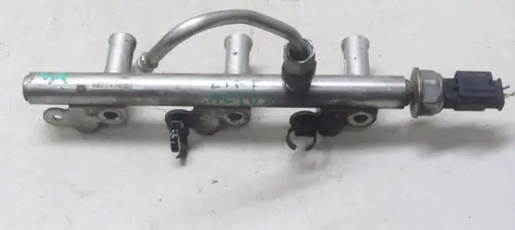 Citroen C4 Cactus Fuel main line pipe 9802438180