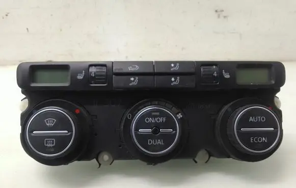 Volkswagen PASSAT B6 Climate control unit 74677532