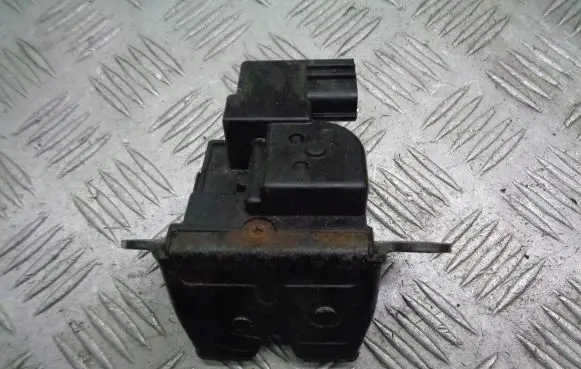 KIA Ceed Tailgate exterior lock 