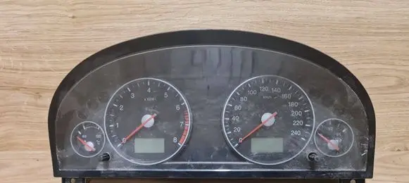 Ford Mondeo Mk III Speedometer (instrument cluster) 3S7F10841