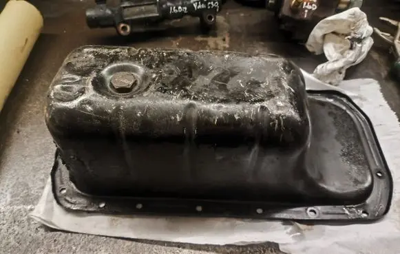 Volvo C30 Oil sump 30750166