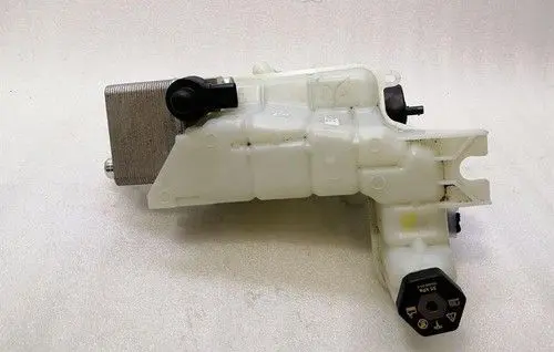Tesla Model 3 Coolant expansion tank/reservoir cap 109701600D