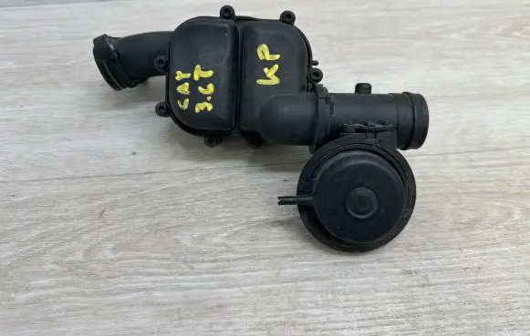 Porsche Cayenne (92A) Intake resonator 7P5129504B 95811054103