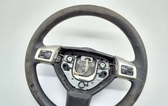Steering wheel buttons/switches