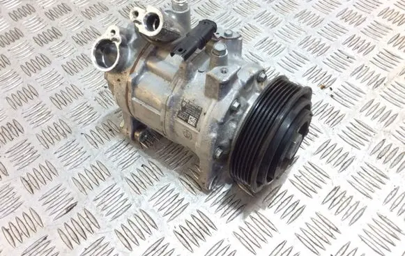 BMW 4 F36 Gran coupe Air conditioning (A/C) compressor (pump) 6805022